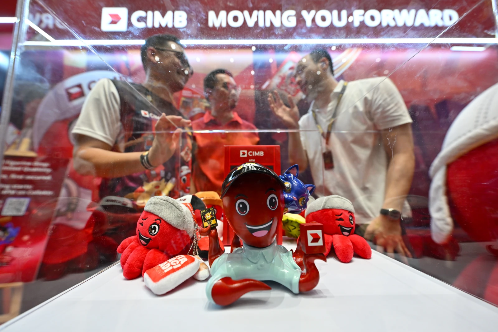 OCTO x Collektr x GeekCon Exclusive Figurine Serial 09/10